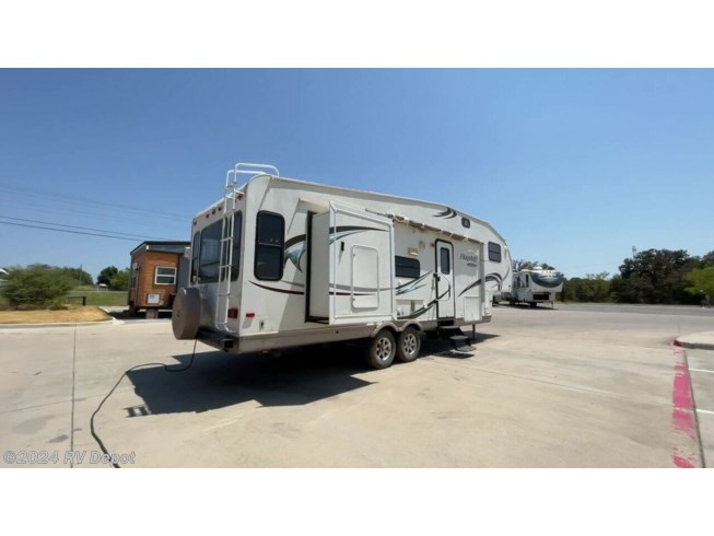 2010 Forest River Flagstaff 8528CKSS - Used Fifth Wheel For Sale by RV Depot in Cleburne , Texas