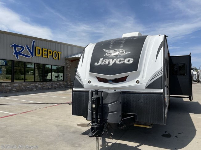 Used 2017 Jayco White Hawk 30RDS available in Cleburne , Texas