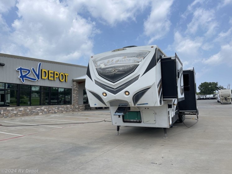 Used 2014 Keystone Fuzion M-399 available in Cleburne, Texas