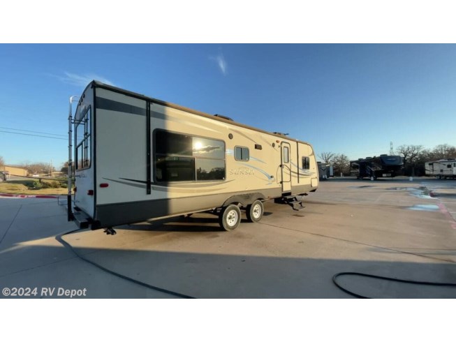 2013 CrossRoads Sunset Trail 30RE - Used Travel Trailer For Sale by RV Depot in Cleburne , Texas
