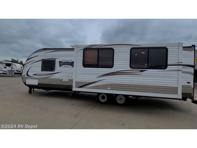 2017 Wildwood 254RLXL by Forest River from RV Depot in Cleburne , Texas