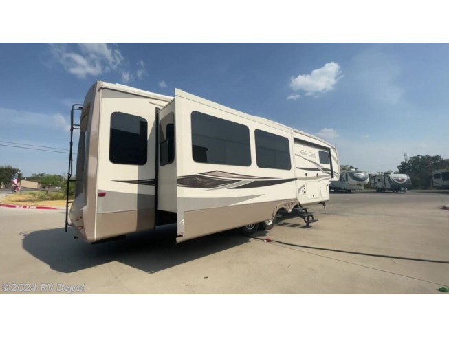 2016 Forest River Cedar Creek 36CKTS - Used Fifth Wheel For Sale by RV Depot in Cleburne , Texas