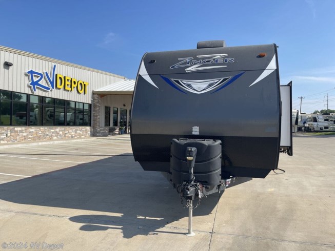 Used 2017 CrossRoads Zinger Z1 27RL available in Cleburne , Texas