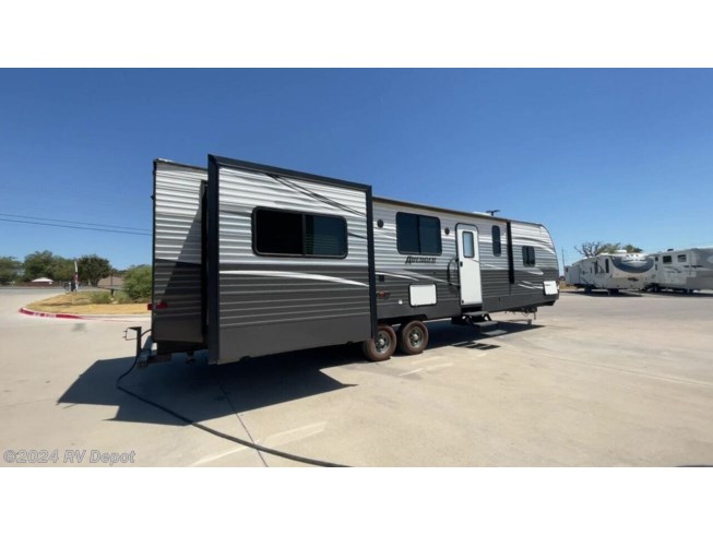 2019 Forest River AVENGER 32DEN - Used Travel Trailer For Sale by RV Depot in Cleburne , Texas