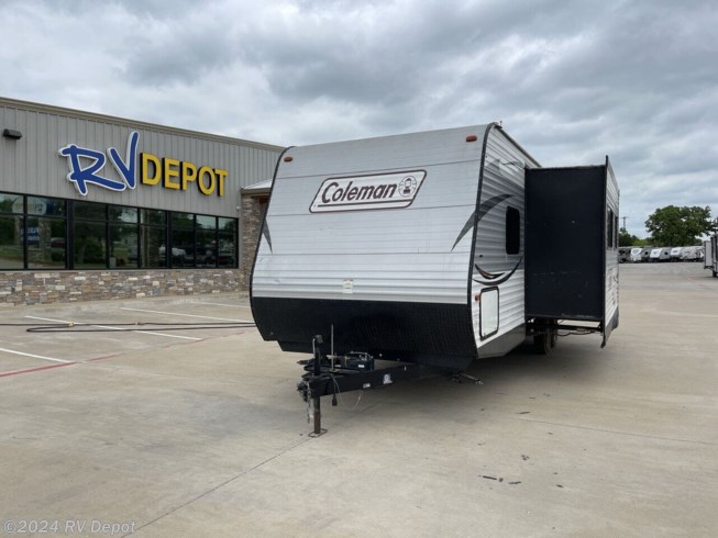 Used 2017 Keystone COLEMAN 263BH available in Cleburne , Texas
