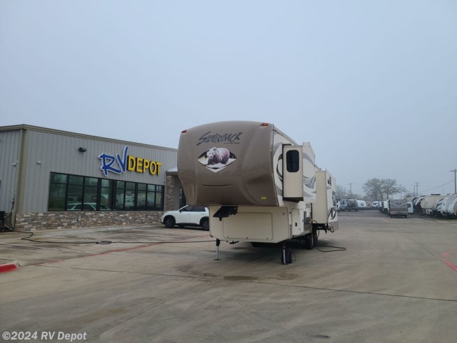 Used 2015 Forest River Silverback 29IK available in Cleburne , Texas