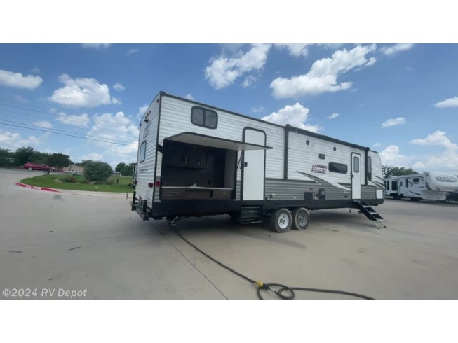 2021 Dutchmen Coleman 334BH - Used Travel Trailer For Sale by RV Depot in Cleburne , Texas