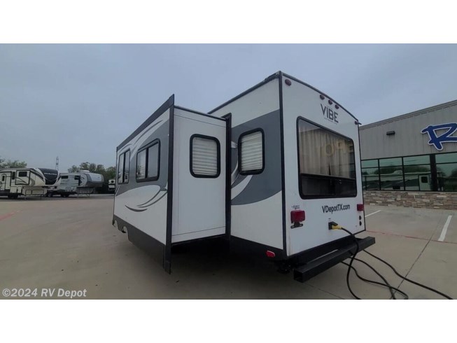 2017 Forest River Vibe 277RLS - Used Travel Trailer For Sale by RV Depot in Cleburne , Texas