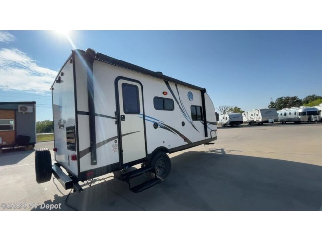 2018 Palomino Real-Lite 181 - Used Travel Trailer For Sale by RV Depot in Cleburne , Texas