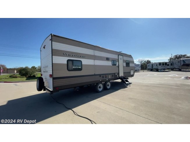 2020 Forest River Wildwood 26DBLE - Used Travel Trailer For Sale by RV Depot in Cleburne , Texas