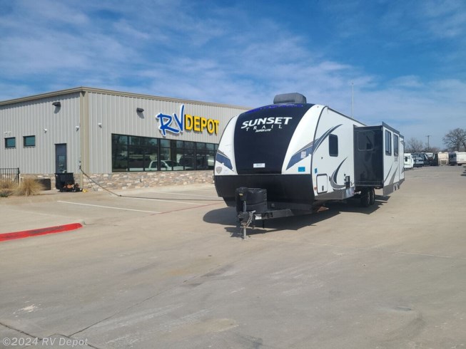 Used 2018 Keystone SUNSET TRAIL 331BH available in Cleburne , Texas