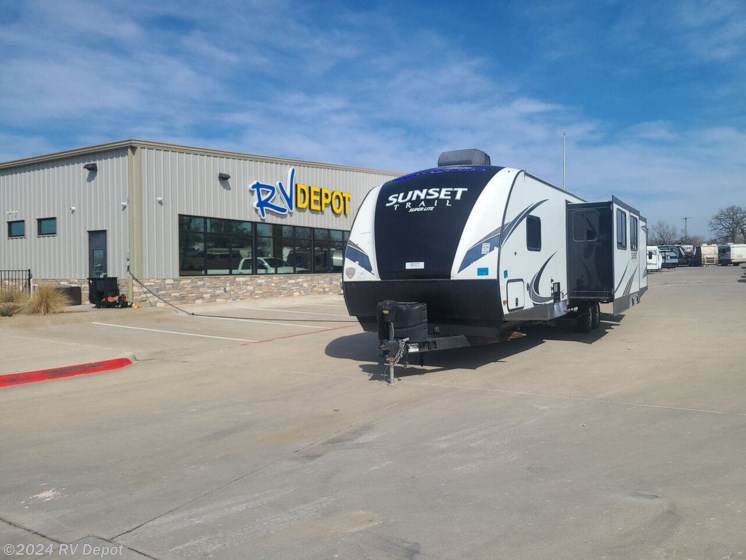Used 2018 Keystone SUNSET TRAIL 331BH available in Cleburne, Texas