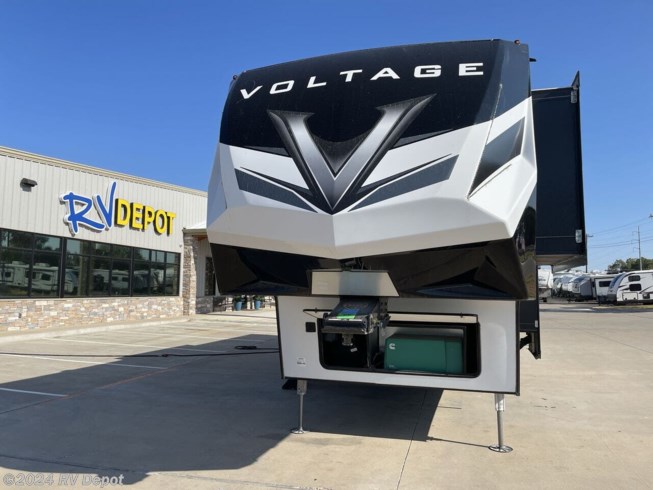 Used 2021 Keystone VOLTAGE 3615 available in Cleburne , Texas