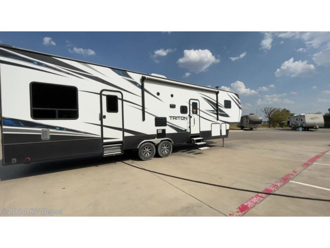 2019 Keystone VOLTAGE 3561 - Used Toy Hauler For Sale by RV Depot in Cleburne , Texas