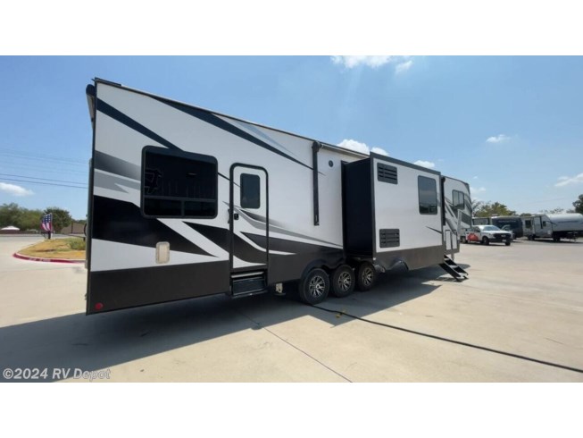 2021 Keystone VOLTAGE 4191 - Used Toy Hauler For Sale by RV Depot in Cleburne , Texas