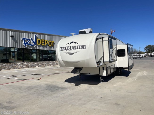 Used 2021 Starcraft Telluride 297BHS available in Cleburne , Texas