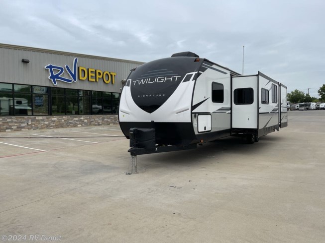Used 2022 Cruiser RV Twilight TWS 300 available in Cleburne , Texas