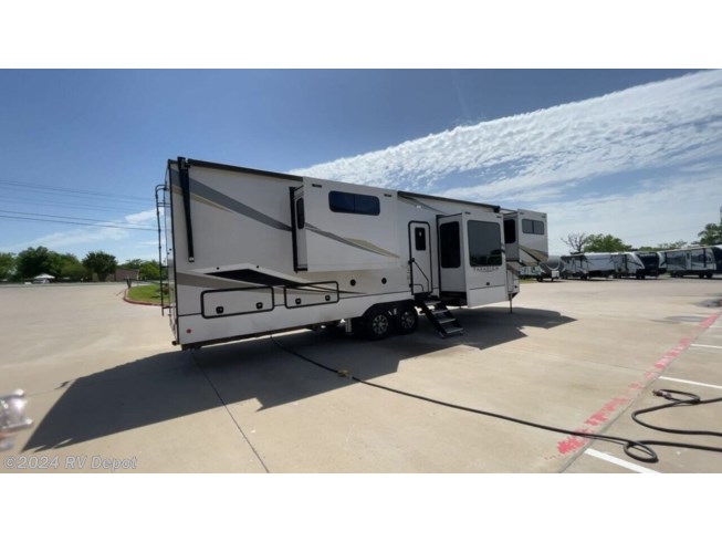2021 Skyline Alliance PARADIGM 385FL - Used Fifth Wheel For Sale by RV Depot in Cleburne , Texas