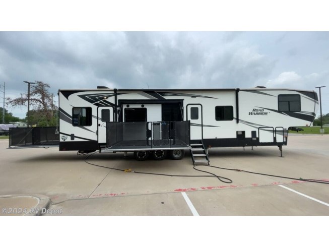 2019 Road Warrior 427RW by Heartland from RV Depot in Cleburne , Texas
