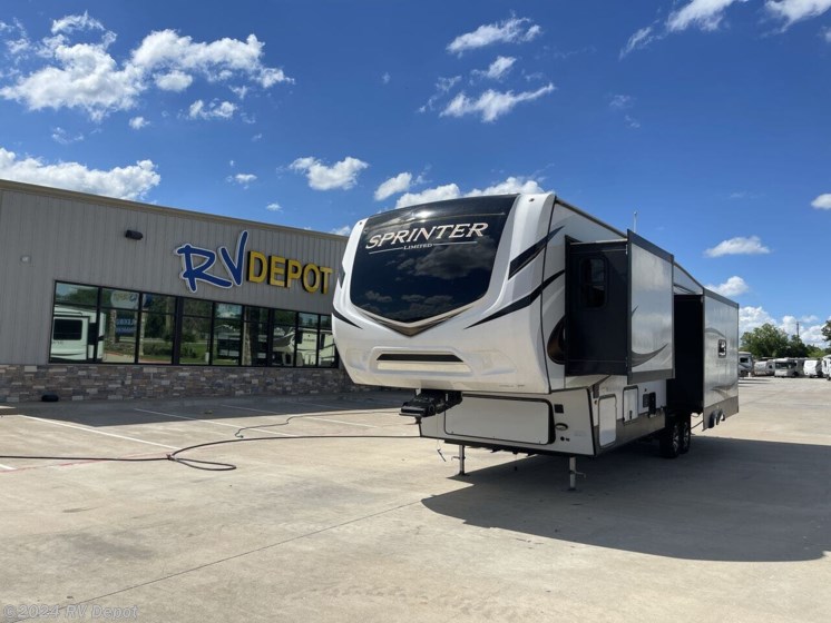 Used 2022 Keystone Sprinter 3190RLS available in Cleburne, Texas