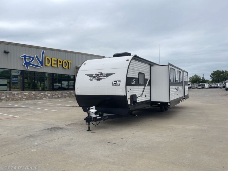 Used 2023 Forest River SHASTA 532DS available in Cleburne, Texas