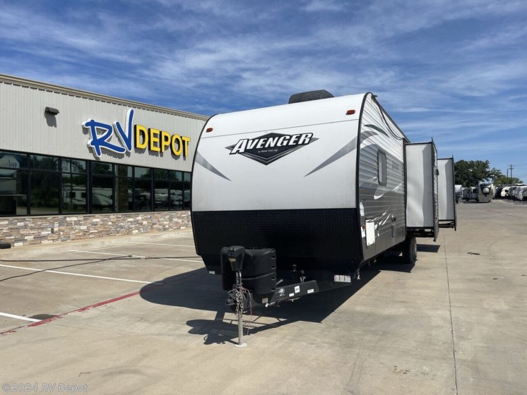 Used 2020 Keystone AVENGER 32QBI available in Cleburne, Texas