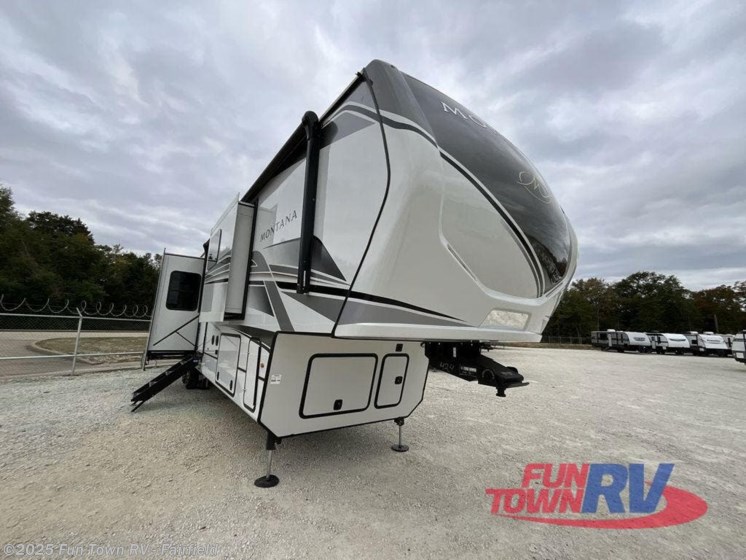 2024 Keystone Montana 3901RK RV for Sale in Fairfield, TX 75840