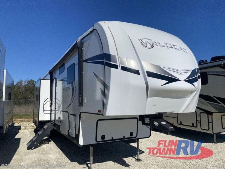 Used 2023 Forest River Wildcat 353BHLW available in Fairfield, Texas