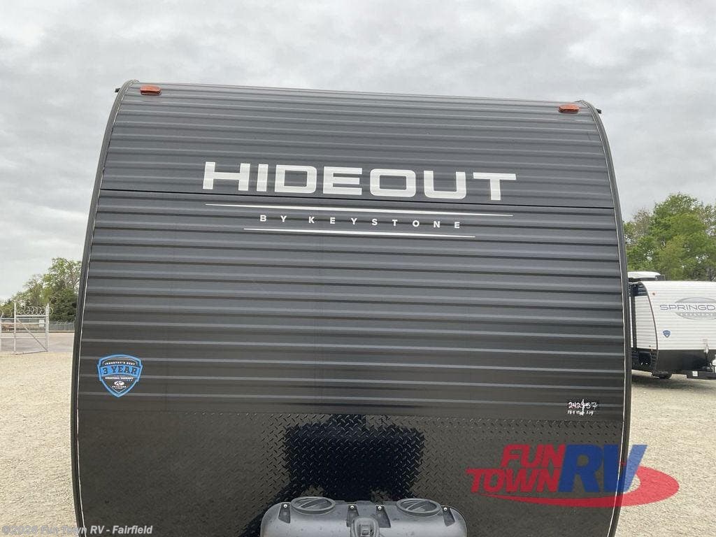 2025 Keystone Hideout Sport Double Axle 261BH - New Travel Trailer For Sale by Fun Town RV - Fairfield in Fairfield, Texas features Slideout