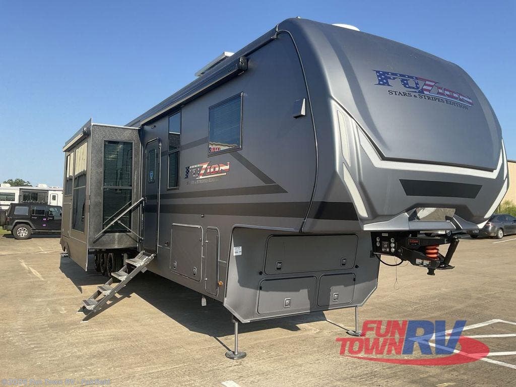 2025 Fuzion 440 by Keystone from Fun Town RV - Fairfield in Fairfield, Texas