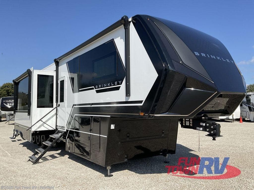2026 Model G 3950 by Brinkley RV from Fun Town RV - Fairfield in Fairfield, Texas
