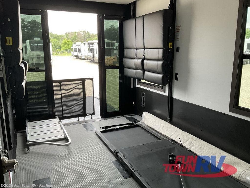 New 2025 Keystone Fuzion 442 available in Fairfield, Texas