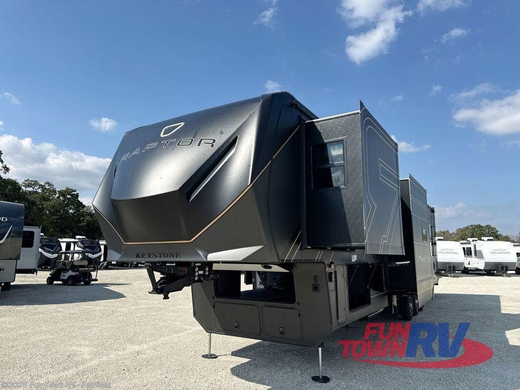 New 2026 Keystone Raptor 415 available in Fairfield, Texas