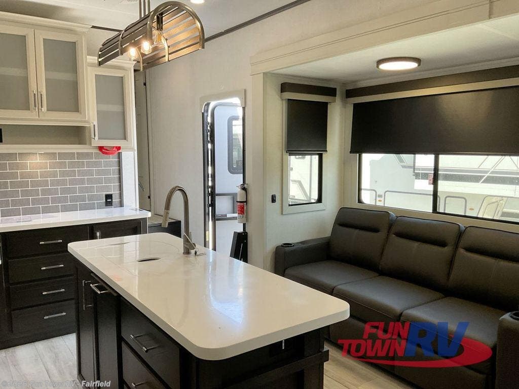 New 2026 Keystone Alpine Avalanche Edition 390DS available in Fairfield, Texas