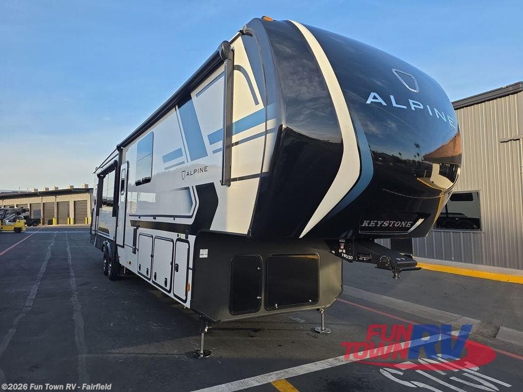 2026 Alpine 3910RK by Keystone from Fun Town RV - Fairfield in Fairfield, Texas