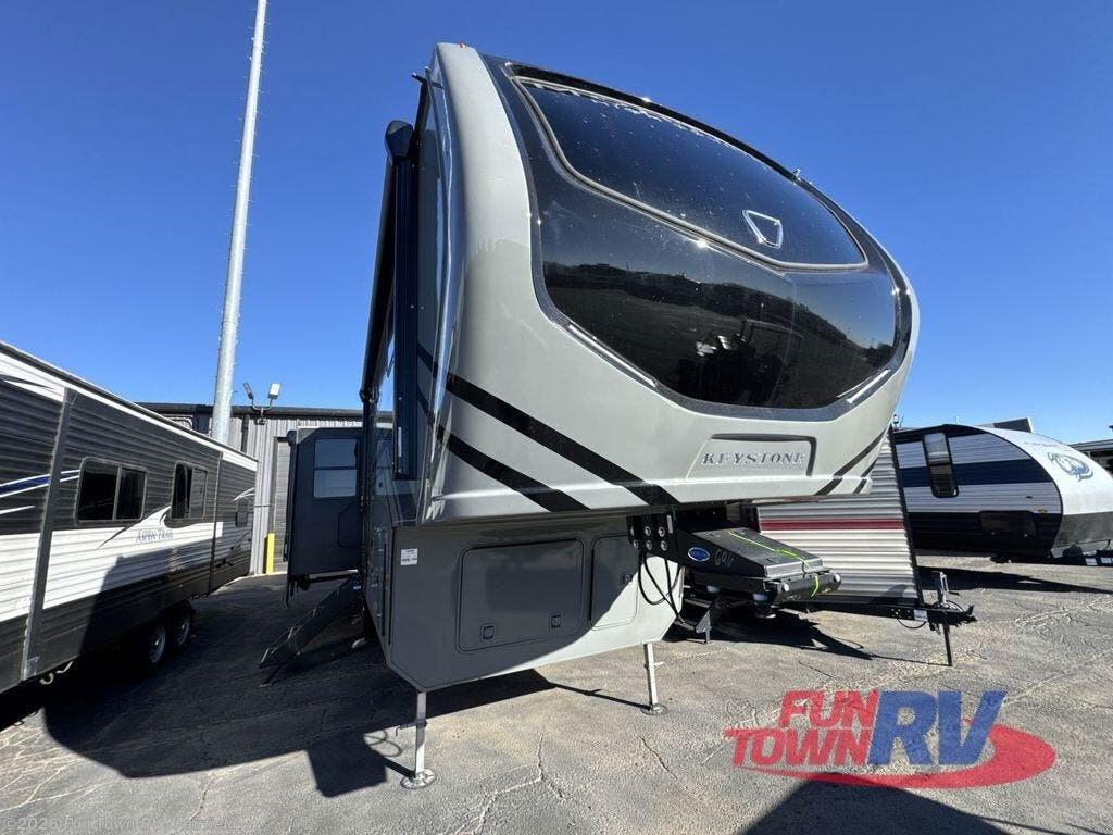 2026 Montana High Country 295RL by Keystone from Fun Town RV - Fairfield in Fairfield, Texas