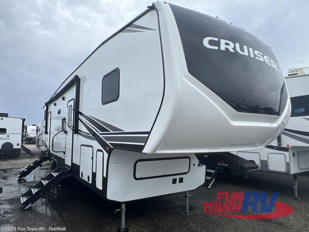 2024 Cruiser Aire CR32BH by CrossRoads from Fun Town RV - Fairfield in Fairfield, Texas