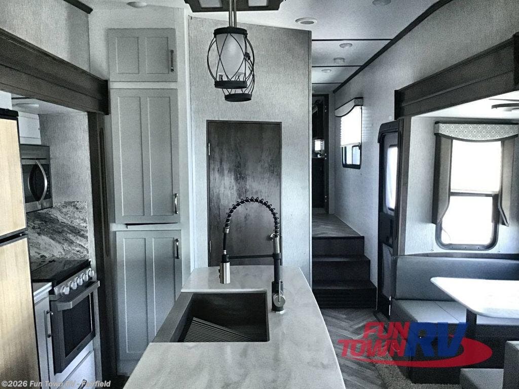 2020 Astoria 3553MBP by Dutchmen from Fun Town RV - Fairfield in Fairfield, Texas