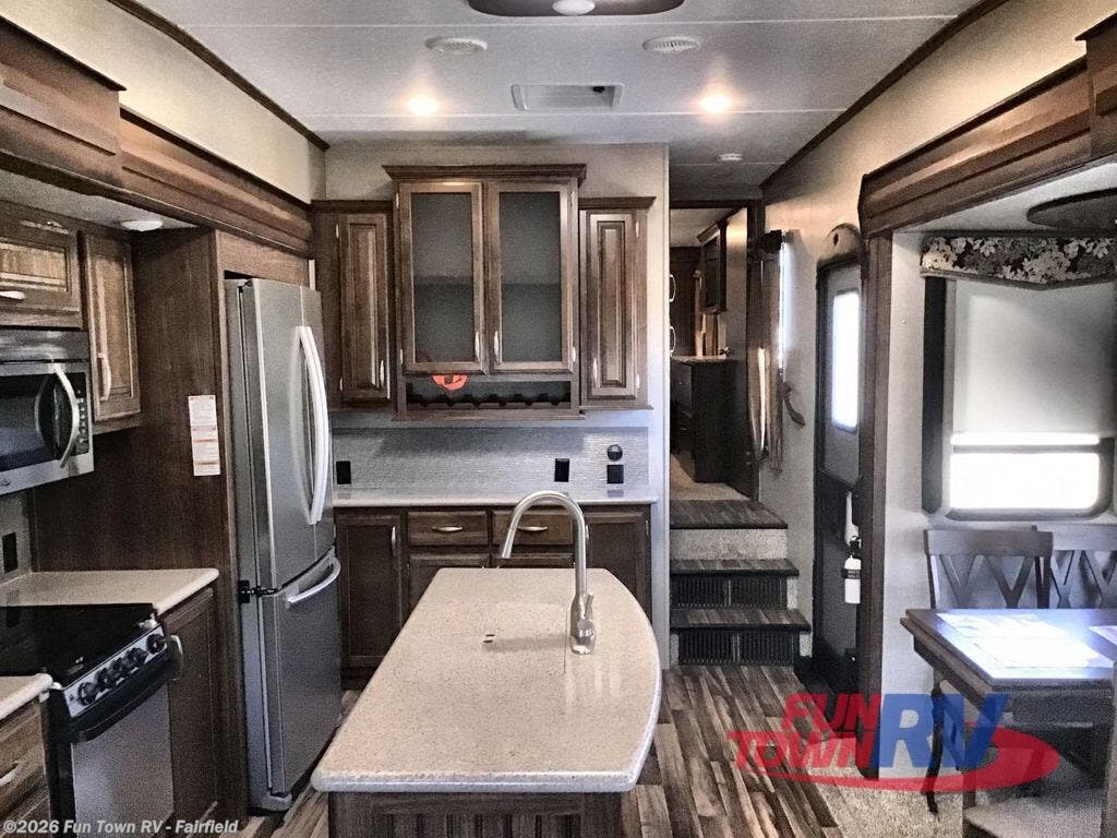 2016 Montana High Country 353RL by Keystone from Fun Town RV - Fairfield in Fairfield, Texas