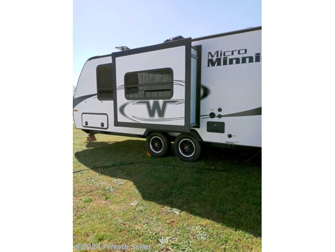 2018 Winnebago Micro Minnie 2106DS - Used Travel Trailer For Sale by Don in Powdersville , South Carolina