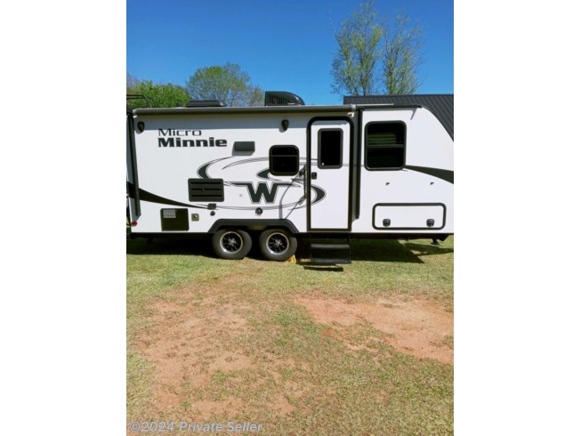 Used 2018 Winnebago Micro Minnie 2106DS available in Powdersville , South Carolina