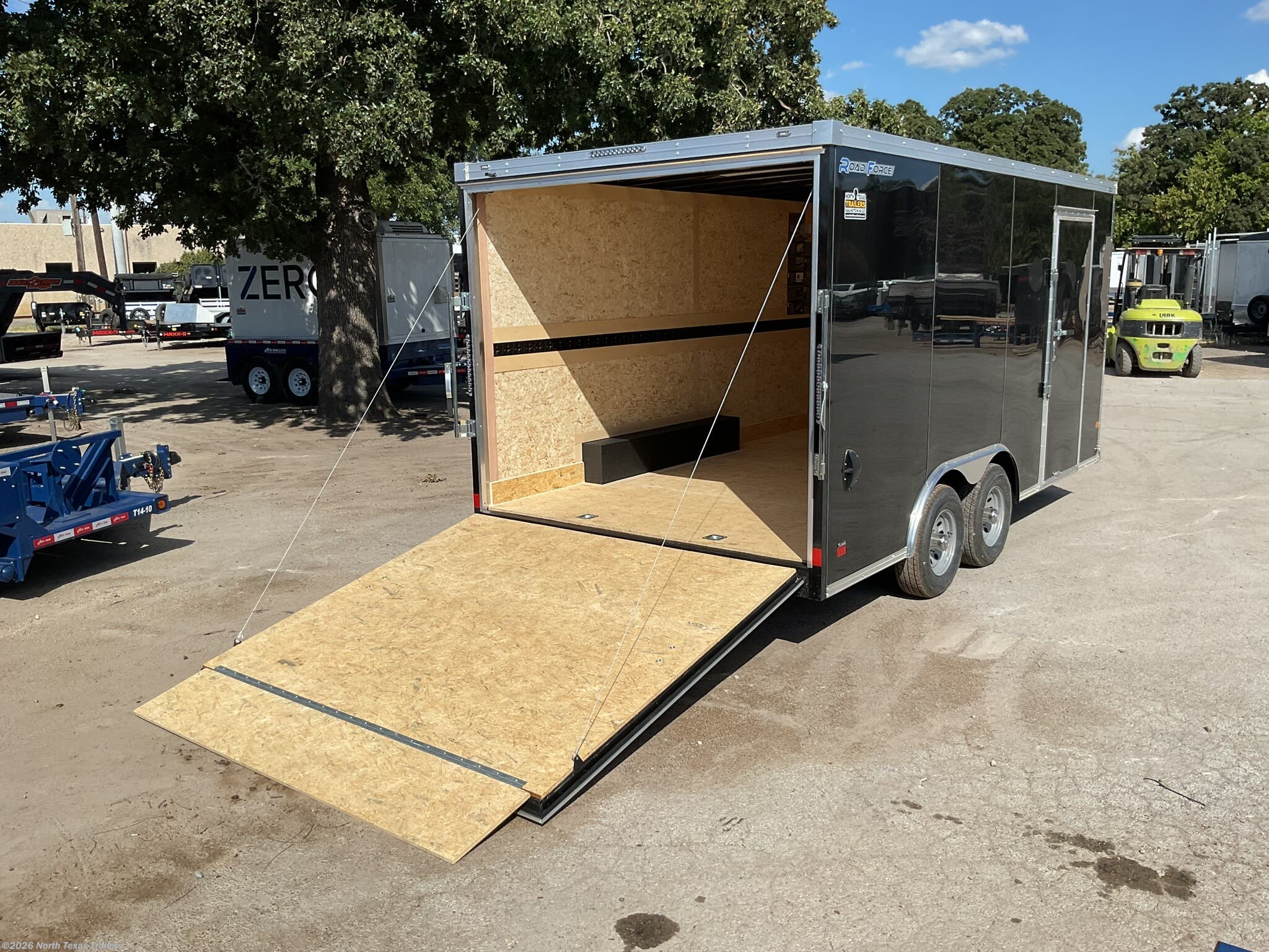 2027 Wells Cargo RFV8516T3 photo 3