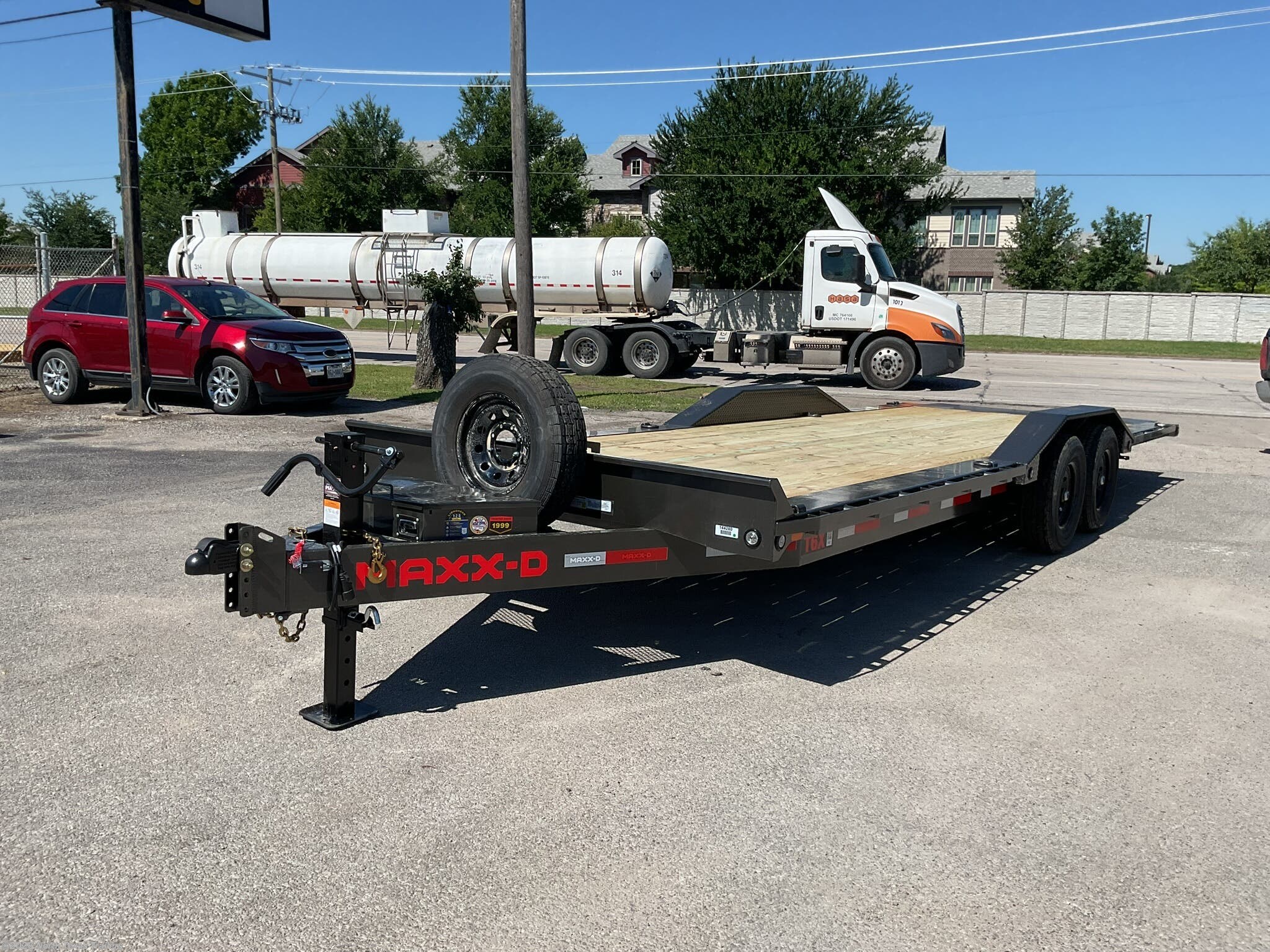 2027 MAXXD T6B10224 photo 3