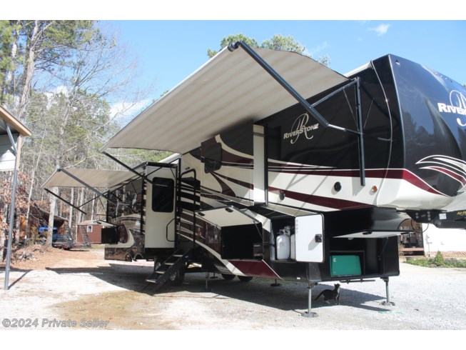 2019 Forest River RiverStone 39RKFB - Used Fifth Wheel For Sale by Craig in Rockmart, Georgia