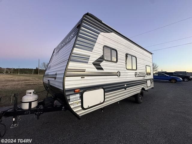 2021 CrossRoads Zinger Lite ZR18BH - Used Travel Trailer For Sale by TG4RV in Virginia Beach, Virginia