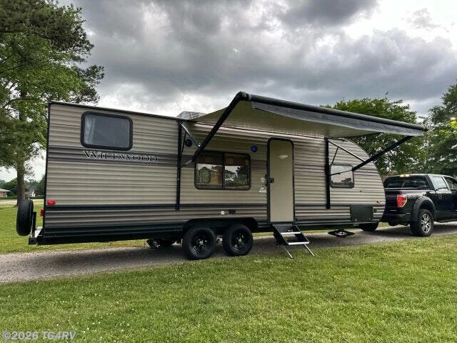 2020 Forest River Wildwood X-Lite 261BHXL - Used Travel Trailer For Sale by TG4RV in Virginia Beach, Virginia