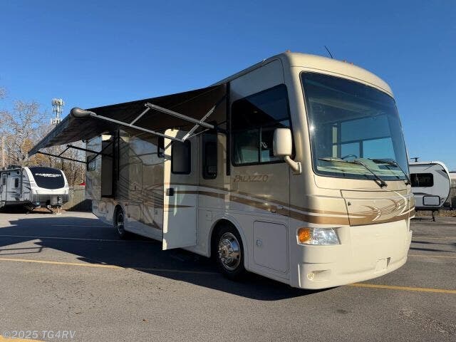 Used 2013 Thor Palazzo 33.1 available in Virginia Beach, Virginia