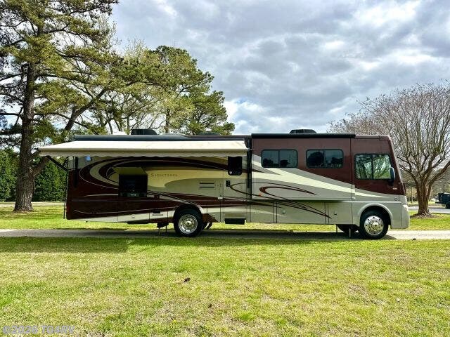 2014 Sightseer Series 35G by Winnebago from TG4RV in Virginia Beach, Virginia
