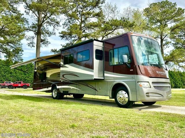 2014 Winnebago Sightseer Series 35G - Used Class A For Sale by TG4RV in Virginia Beach, Virginia