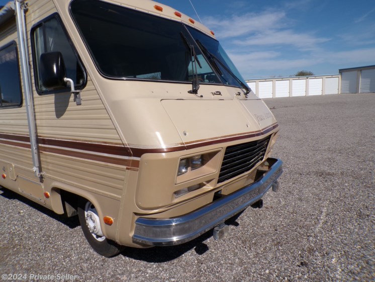 New 1983 Fleetwood Pace Arrow New and Modernized!! With Solar! Must see available in Bullhead City, Arizona